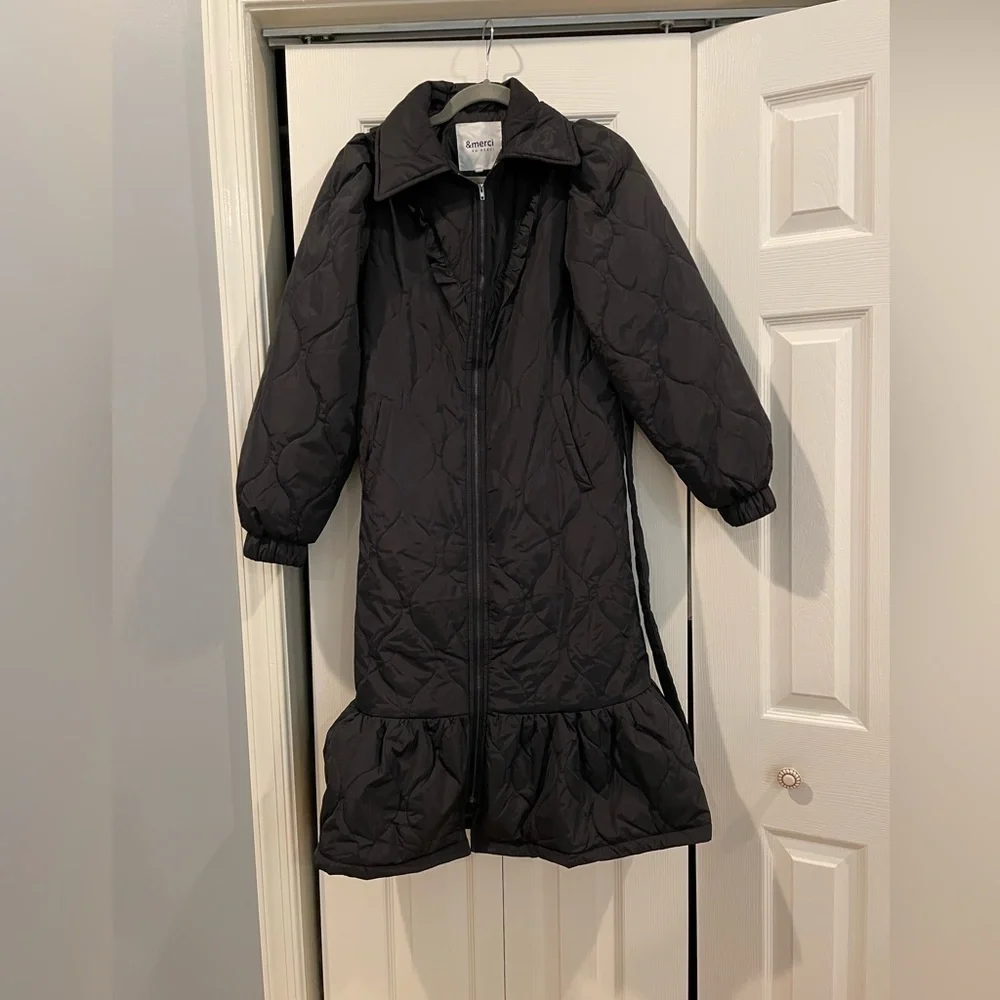 &Merci long black quilted tie-waist jacket,Small, EUC